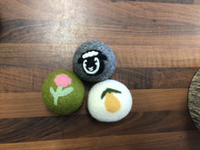 Load image into Gallery viewer, Wool Dryer Balls