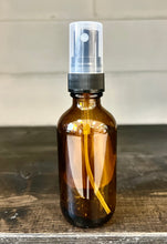 Load image into Gallery viewer, Glass Spray Bottles