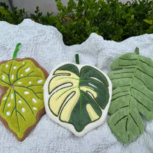 Load image into Gallery viewer, Set of 3 Earth Tone Leaf Hanging Hand Towel