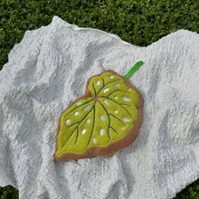 Load image into Gallery viewer, Set of 3 Earth Tone Leaf Hanging Hand Towel
