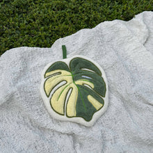 Load image into Gallery viewer, Set of 3 Earth Tone Leaf Hanging Hand Towel