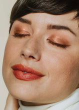 Load image into Gallery viewer, Creme Eye Colour