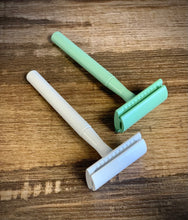 Load image into Gallery viewer, Metal Safety Razor