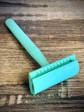 Load image into Gallery viewer, Metal Safety Razor