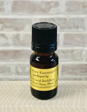 Load image into Gallery viewer, Eucalyptus Globulus Essential Oil