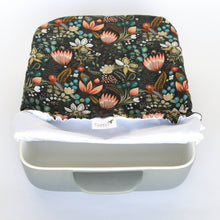 Load image into Gallery viewer, Casserole Covers - Penny Lane
