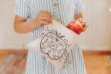 Load image into Gallery viewer, Reusable Snack bag , Lined snack bag, APPLE
