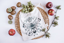 Load image into Gallery viewer, Reusable bags, set of 2 bee bags
