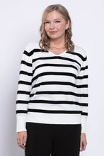 Load image into Gallery viewer, Cotton &#39;Essex&#39; Sweater
