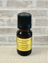 Load image into Gallery viewer, Immune Boost Pure Essential Oil Blend
